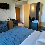 La Terrazza Ξενοδοχείο 3*
